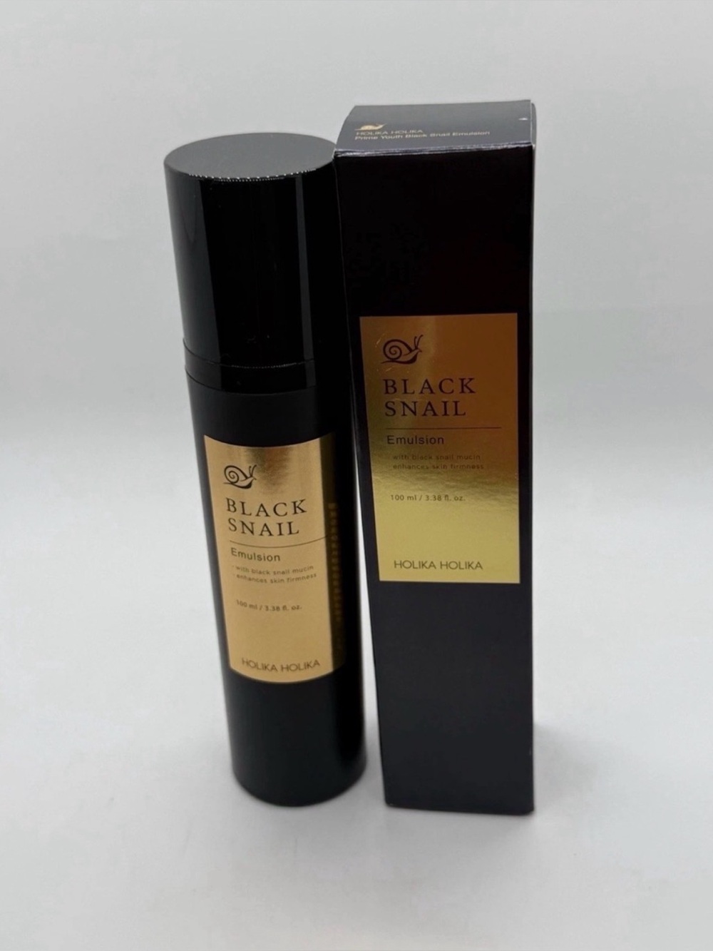 Holika Holika Black Snail Emulsion - Black & Gold - Picture 4 of 4